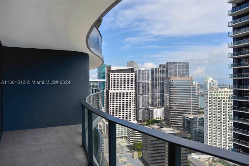 1 bedroom Condominium at 1000 Brickell Plaza 3307, Brickell Flatiron, Miami — photo 3