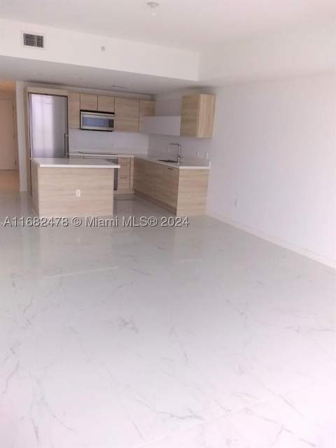16385 Biscayne Blvd 2020, North Miami Beach FL - photo 18 of 21