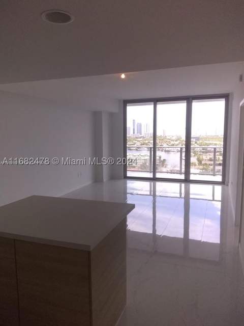 16385 Biscayne Blvd 2020, North Miami Beach FL - photo 20 of 21