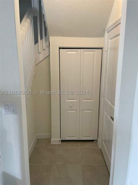 3415 W 112th Ter, Hialeah FL - photo 10 of 21