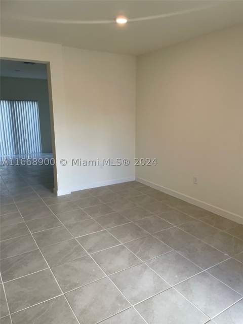 3415 W 112th Ter, Hialeah FL - photo 8 of 21