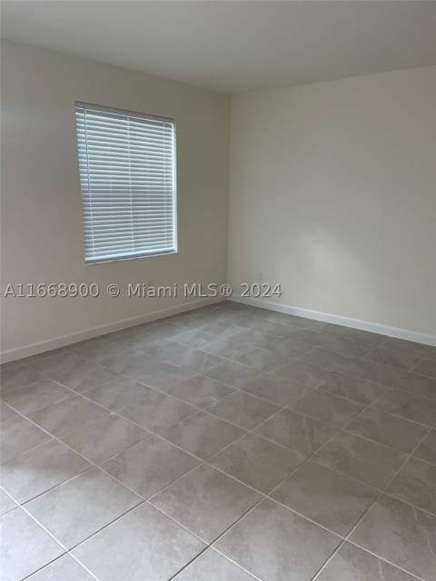 3415 W 112th Ter, Hialeah FL - photo 9 of 21