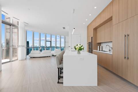 851 NE 1st Ave Ph 5700, Miami FL - photo 12 of 78