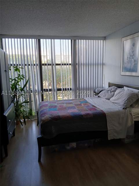 17021 N Bay Rd 412-Iv, Sunny Isles Beach FL - photo 17 of 38