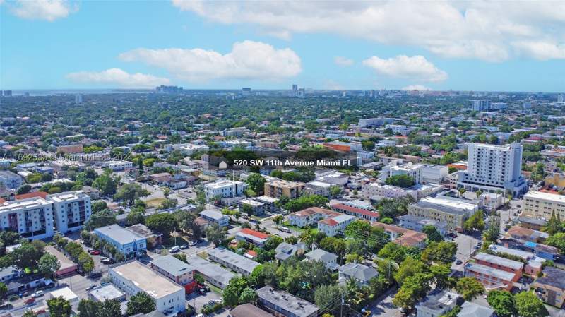 3 bedroom SingleFamilyResidence at 520 SW 11th Ave, Lawrence Estate Land Co, Miami — photo 4