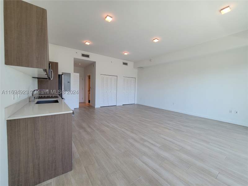 0 bedroom Condominium at 1600 SW 1 Ave 411, Le Parc At Brickell, Miami — photo 5