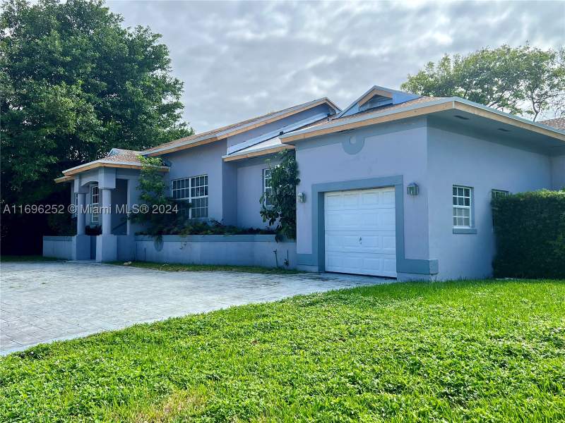 3 bedroom SingleFamilyResidence at 424 90th St, SECOND AMD PLAT OF NORMAN, Surfside — photo 5
