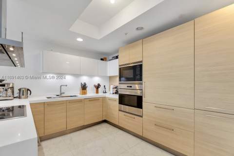 17301 Biscayne Blvd 1404, North Miami FL - photo 10 of 41