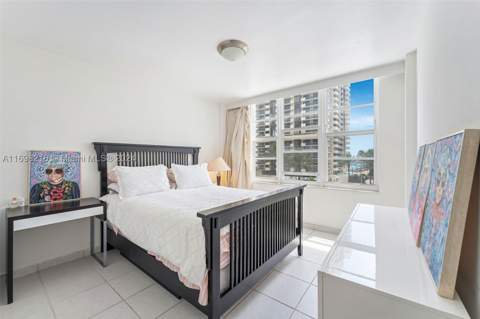 5700 Collins Ave 5B, Miami Beach FL - photo 20 of 30