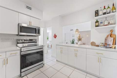 5700 Collins Ave 5B, Miami Beach FL - photo 9 of 30
