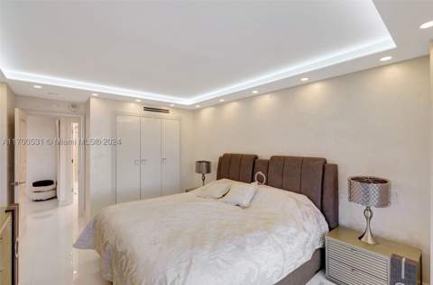 9801 W Collins Ave 5O/complete renovated, Bal Harbour FL - photo 20 of 25