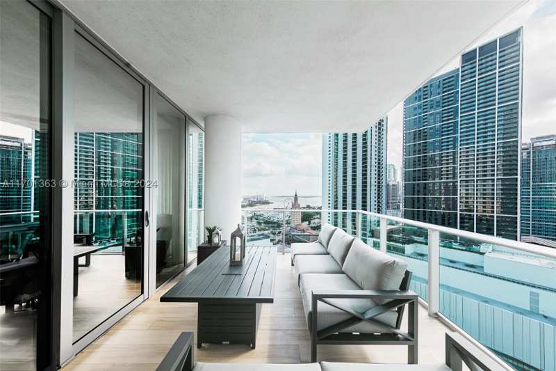 4 bedroom Condominium at 851 NE 1st Ave 2111, Paramount Miami Worldcent, Miami — photo 1