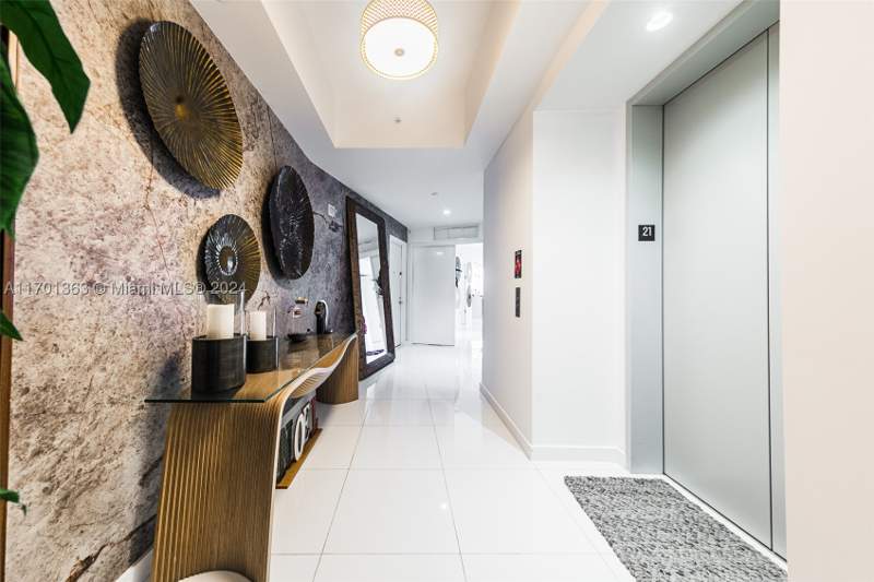 4 bedroom Condominium at 851 NE 1st Ave 2111, Paramount Miami Worldcent, Miami — photo 2