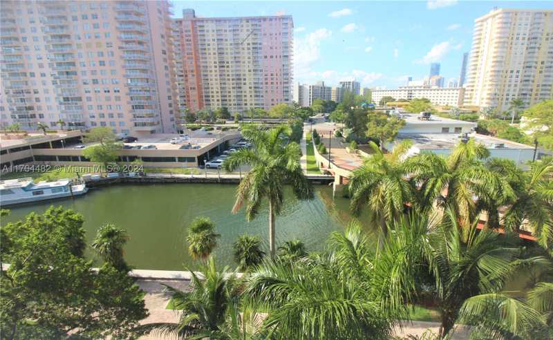 2 bedroom Condominium at 17150 N Bay Rd 2612, Porto Bellagio Condo, Sunny Isles Beach — photo 1