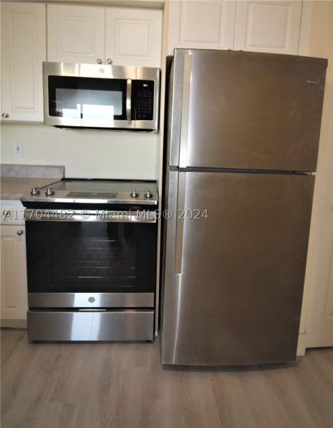 17150 N Bay Rd 2612, Sunny Isles Beach FL - photo 15 of 26