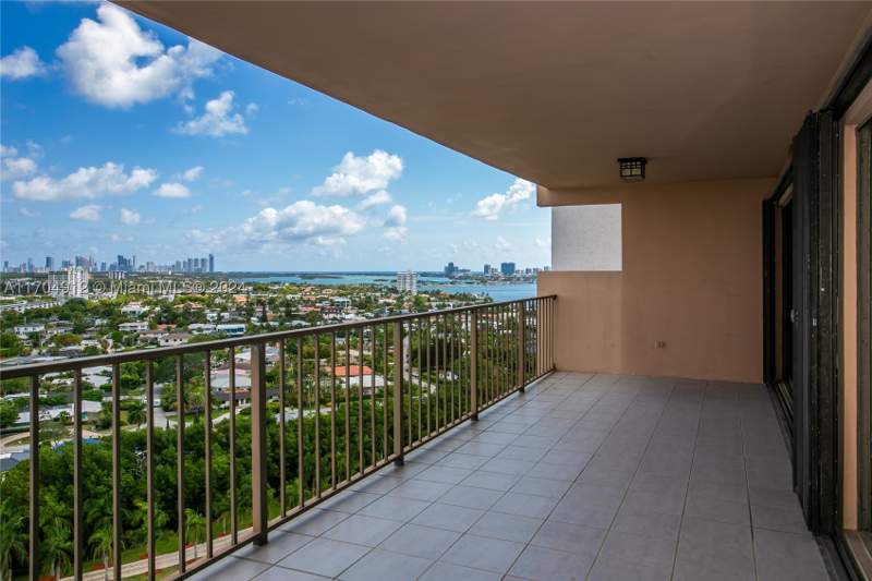 2 bedroom Condominium at 1800 NE 114th St 1911, Cricket Club Condo, Miami — photo 2