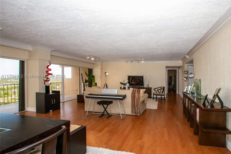 2 bedroom Condominium at 1800 NE 114th St 1911, Cricket Club Condo, Miami — photo 3