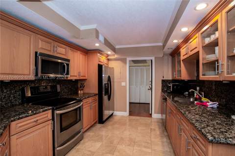 1800 NE 114th St 1911, Miami FL - photo 7 of 24