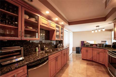1800 NE 114th St 1911, Miami FL - photo 8 of 24
