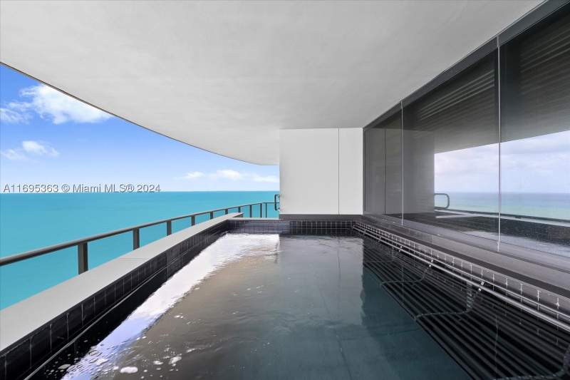 4 bedroom Condominium at 18555 Collins Ave 3405, 18555 Collins Avenue Cond, Sunny Isles Beach — photo 2