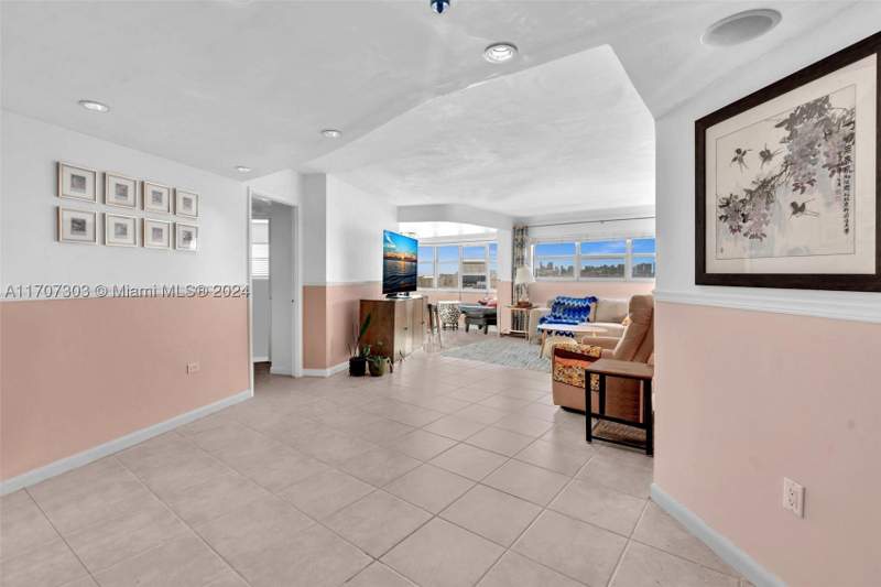 2 bedroom Condominium at 1881 Washington Ave 16H, Octagon Towers I Condo, Miami Beach — photo 5