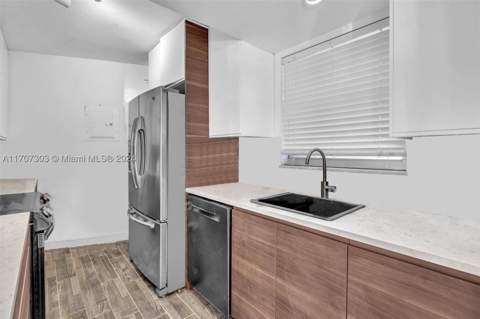 1881 Washington Ave 16H, Miami Beach FL - photo 7 of 58
