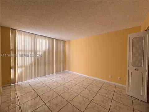 16919 N Bay Rd 117, Sunny Isles Beach FL - photo 12 of 20