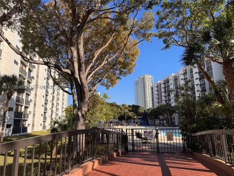 16919 N Bay Rd 117, Sunny Isles Beach FL - photo 19 of 20