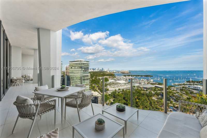 4 bedroom Condominium at 2811 S Bayshore Dr 20BC, C.G.B. Subdivision, Miami — photo 1