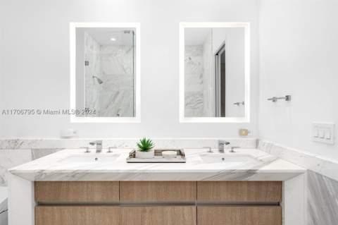 2811 S Bayshore Dr 20BC, Miami FL - photo 10 of 31