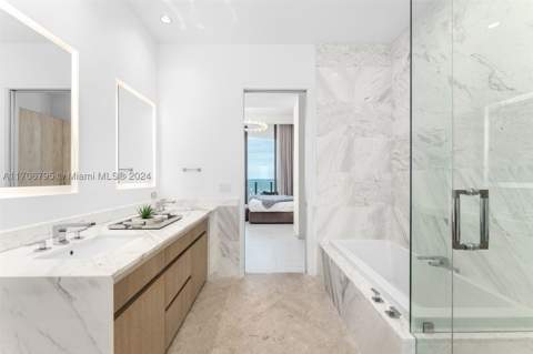 2811 S Bayshore Dr 20BC, Miami FL - photo 12 of 31