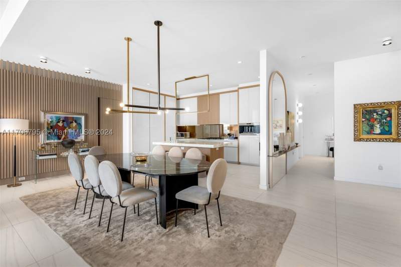 4 bedroom Condominium at 2811 S Bayshore Dr 20BC, C.G.B. Subdivision, Miami — photo 4
