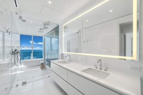 300 Biscayne Blvd Way 4703, Miami FL - photo 15 of 99