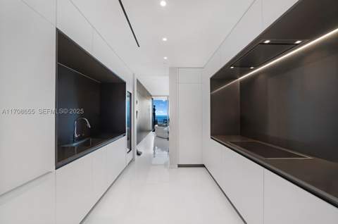300 Biscayne Blvd Way 4703, Miami FL - photo 18 of 99