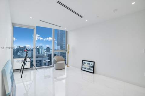 300 Biscayne Blvd Way 4703, Miami FL - photo 22 of 99