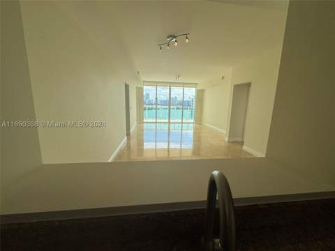 3330 NE 190 St 1215, Aventura FL - photo 12 of 35