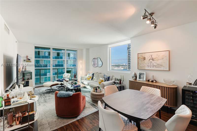 2 bedroom Condominium at 55 SE 6th St 3407, 500 Brickell West Condo, Miami — photo 2