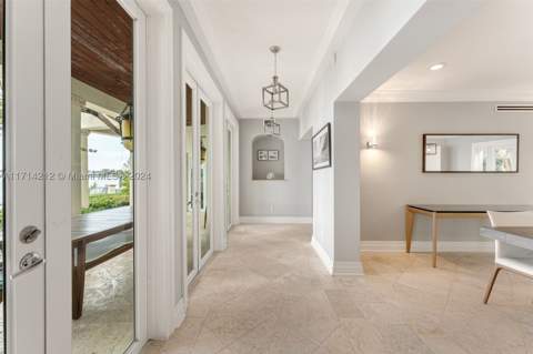 11 E Rivo Alto Dr, Miami Beach FL - photo 16 of 43