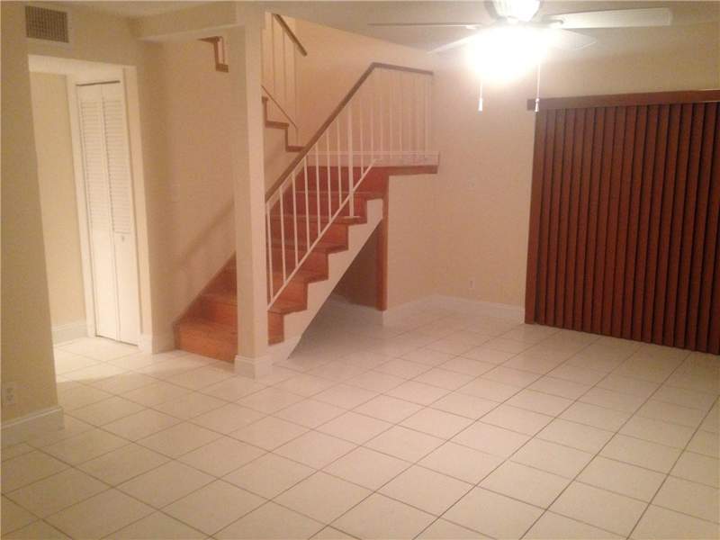 2 bedroom Condominium at 20840 San Simeon Way 305, Lake View Of Calif Club C, Miami — photo 3