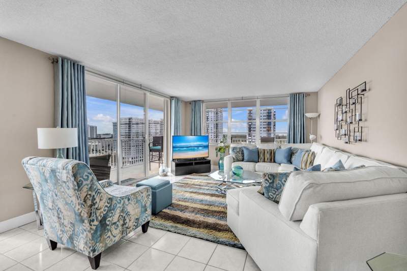 2 bedroom Condominium at 2801 NE 183rd Street 1417w, Admirals Port, Aventura — photo 2