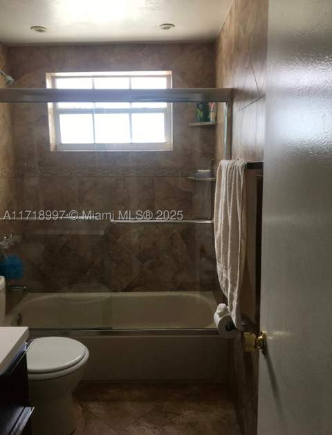 7920 East Dr 6, North Bay Village FL - photo 7 of 8