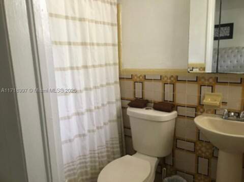 7920 East Dr 6, North Bay Village FL - photo 8 of 8