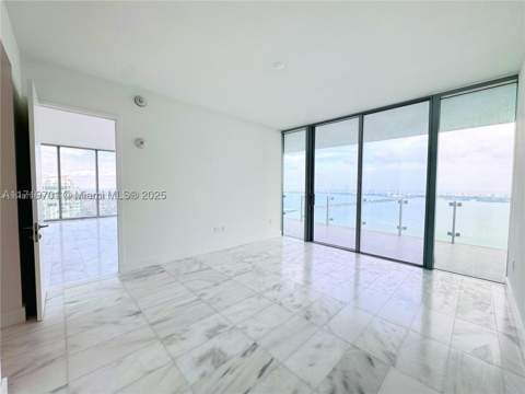 700 NE 26th Ter 2001, Miami FL - photo 16 of 69
