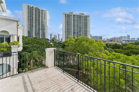 3700 Island Blvd Cph03, Aventura FL - photo 6 of 18