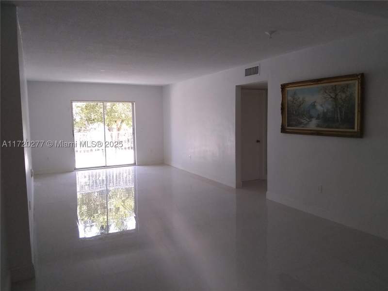 2 bedroom Condominium at 1735 NE 164th St G210, Haifa Condo, North Miami Beach — photo 4