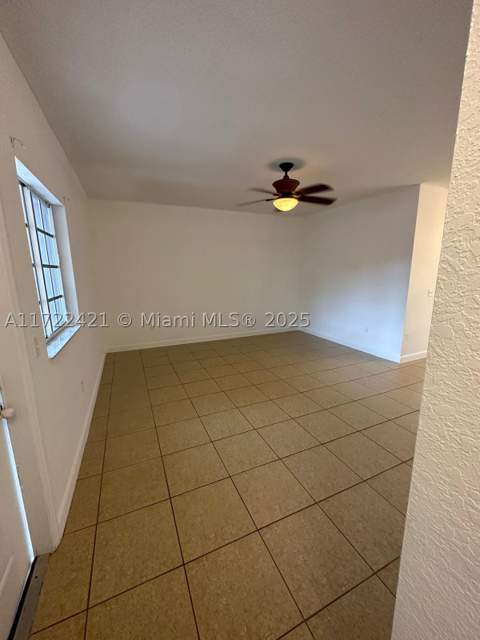 2589 NE 4th St 205, Homestead FL - photo 12 of 15