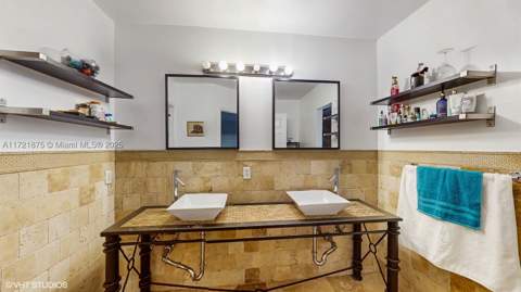 5323 NW 109th Ct, Doral FL - photo 19 of 36
