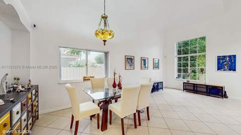 5323 NW 109th Ct, Doral FL - photo 8 of 36