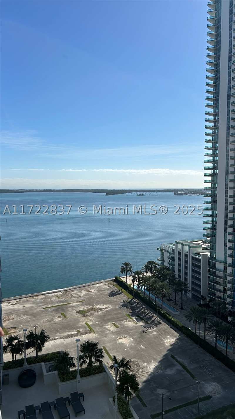 1 bedroom Condominium at 1200 Brickell Bay Dr 2007, The Club At Brickell Bay, Miami — photo 1