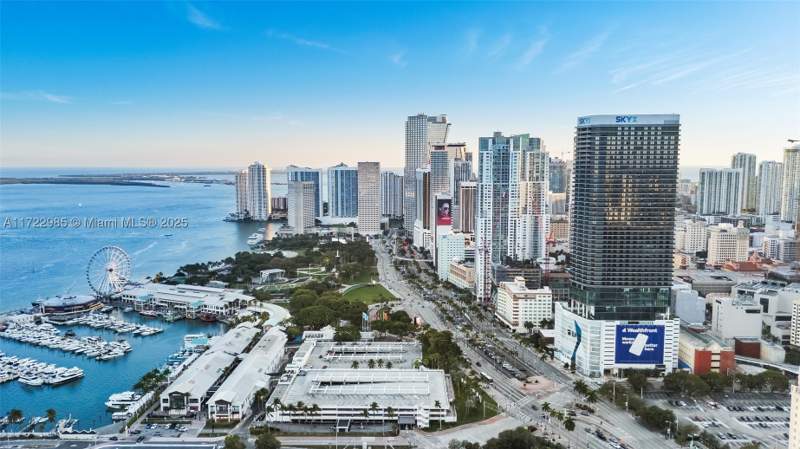 2 bedroom Condominium at 398 NE 5th St 3209, Map Of Miami Dade Co. FL., Miami — photo 3